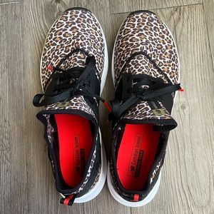 Size 9.5 New Balance Women's FuelCore Nergize Sport V1 Sneaker